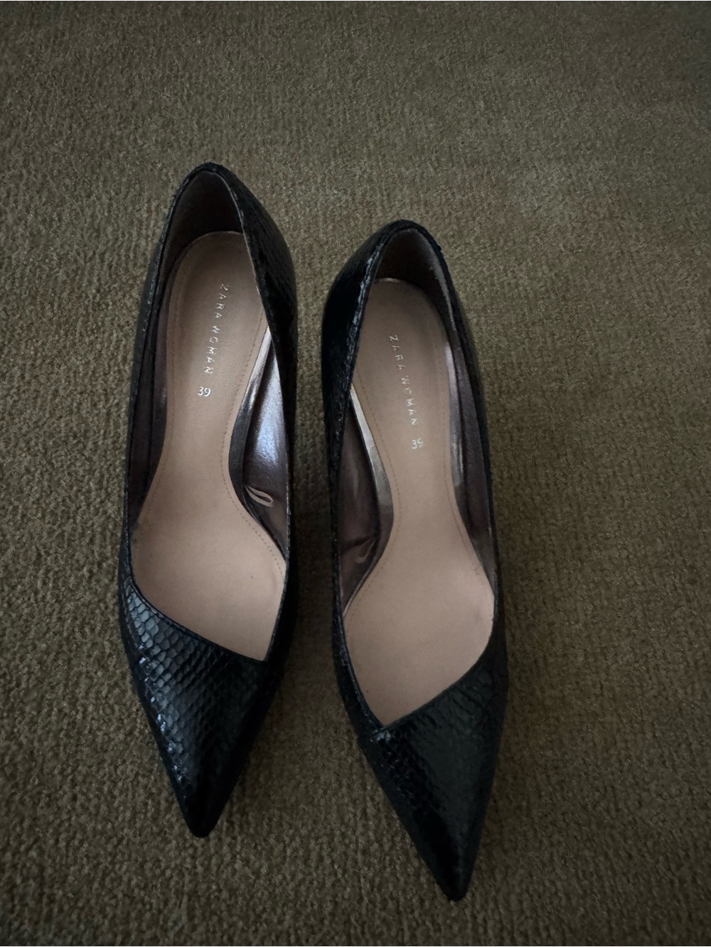 Zara Black Snakeskin Pointed-Toe Pumps